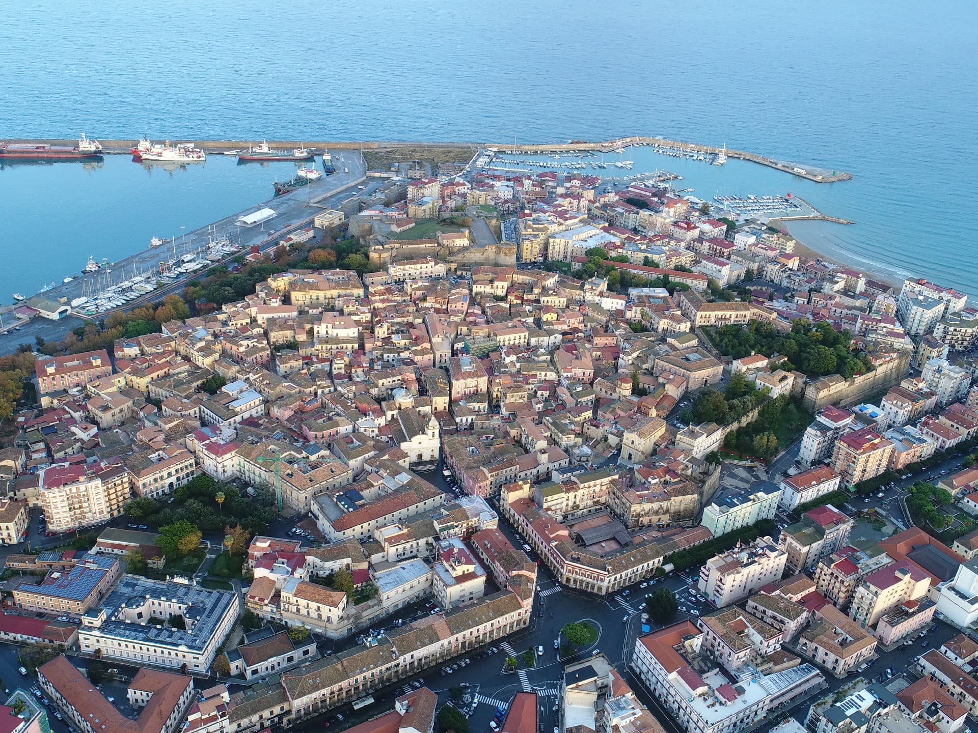 crotone_centro_storico_vista.