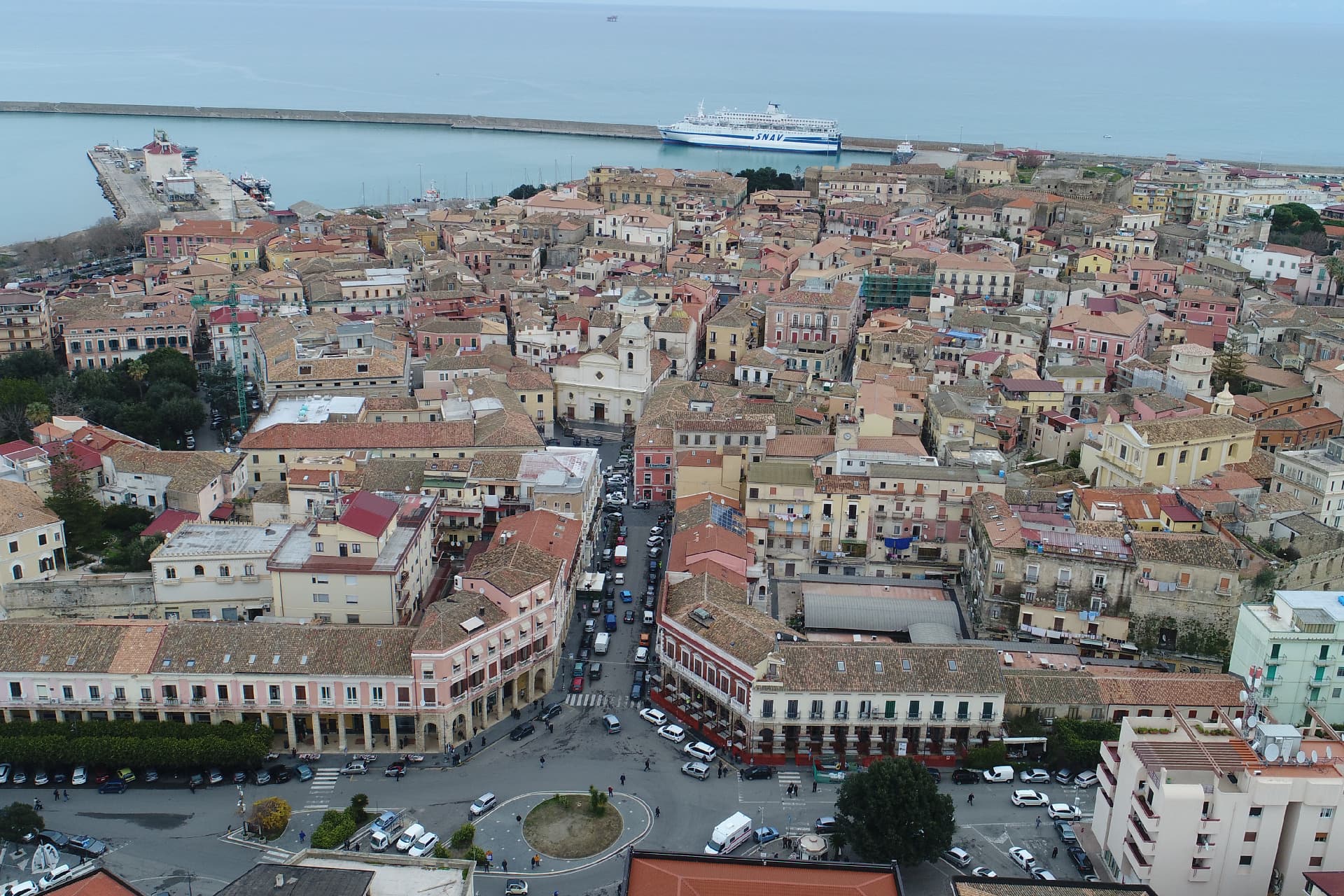 crotone_porta_di_terra.